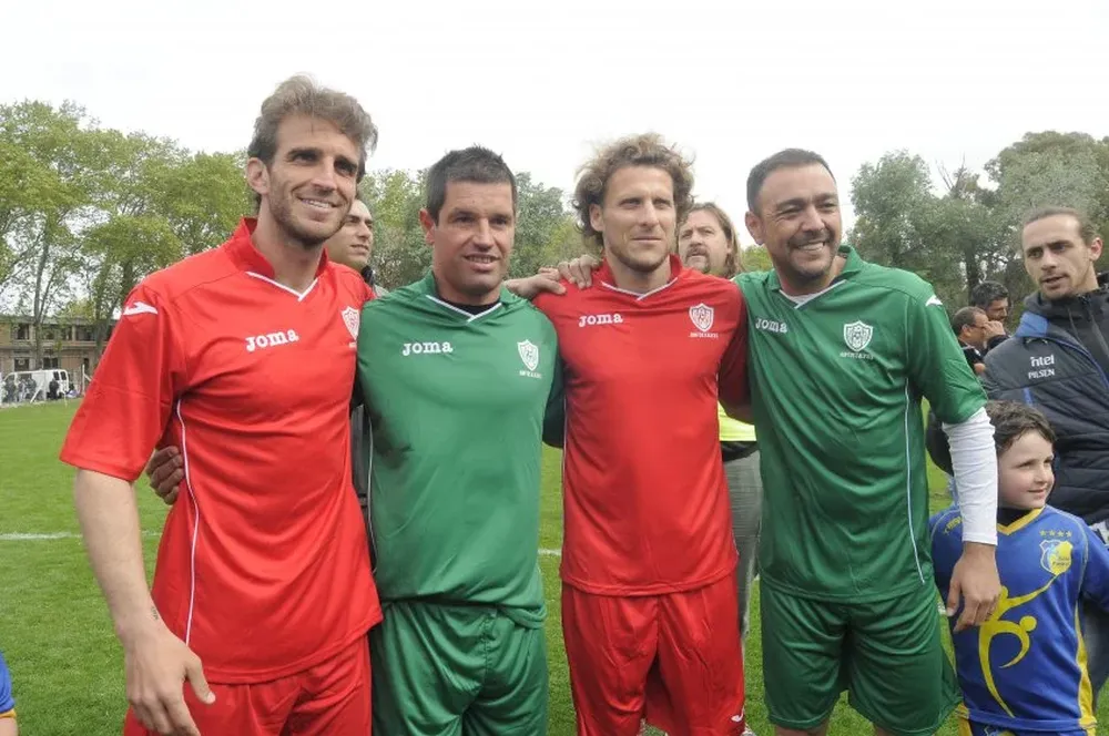 Iván Alonso, Tony Pacheco, Diego Forlán y Recoba jugaron por Alexis