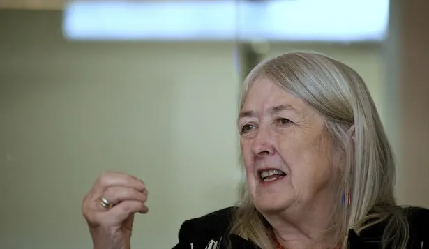 La historiadora Mary Beard durante entrevista para Europa Press por su libro Emperador de Roma, en la Fundación Juan March