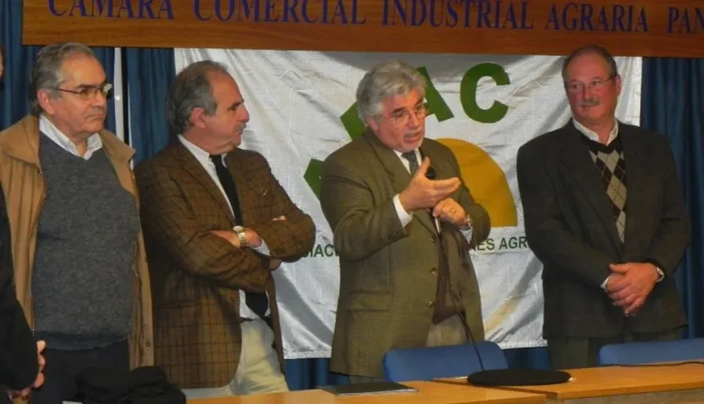 E. Benech, R. Echeverría, T. Aguerre y L. Favretto