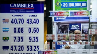 El dólar se ofrece arriba de $ 43 en la venta al público.