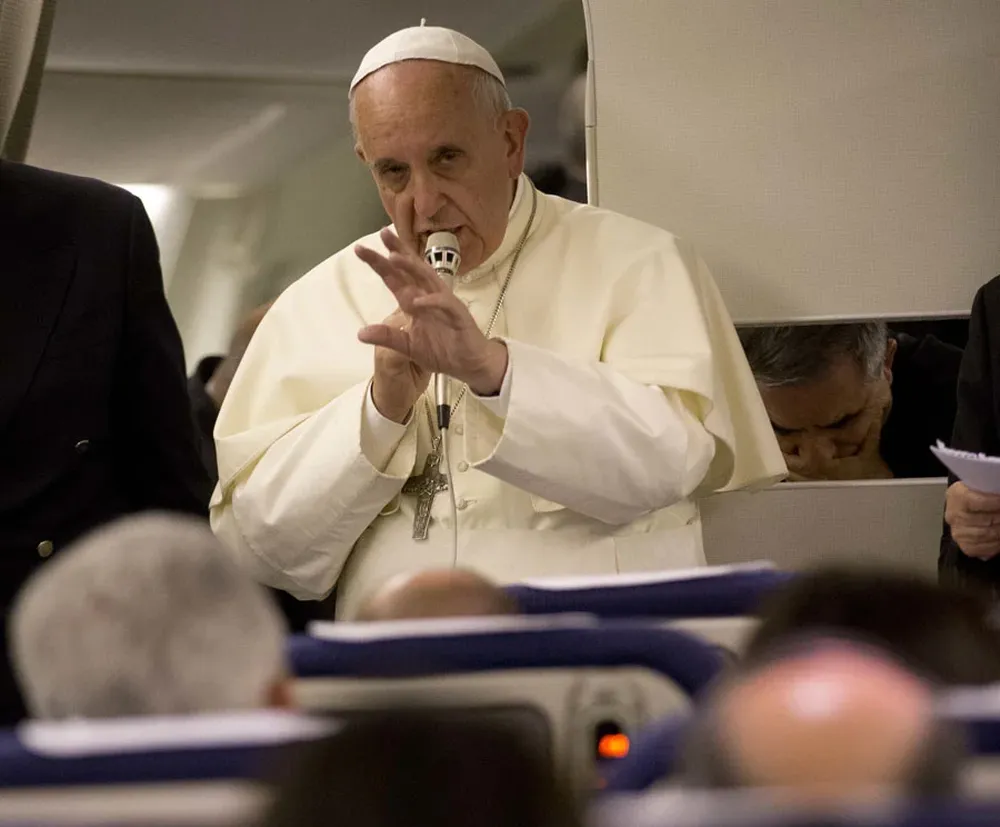 El papa Francisco, en la conferencia de prensa en el avión de regreso de Tierra Santa.