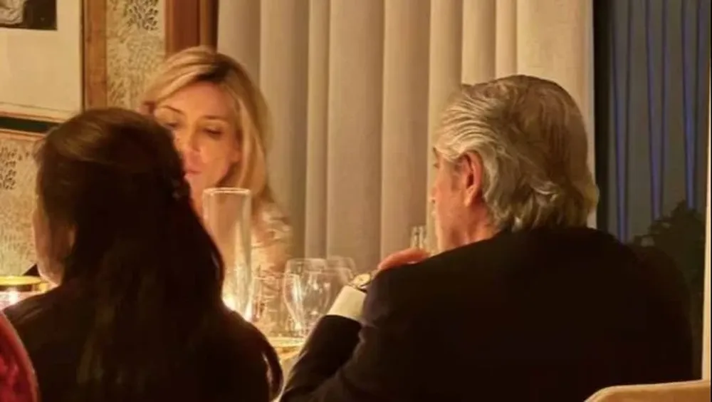El ex presidente de Argentina, Alberto Fernandez, y su ex esposa Fabiola Yáñez, celebrando la Nochevieja de 2023 en el hotel Four Seasons de Madrid.