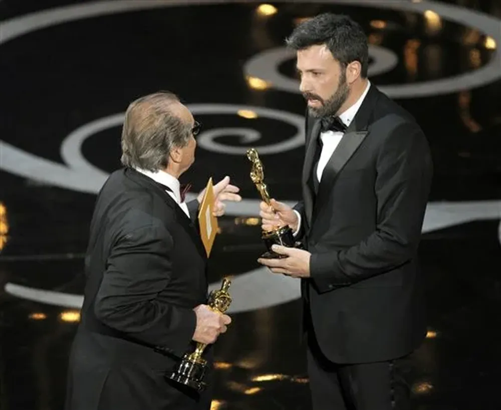 Ben Affleck recibiendo su premio
