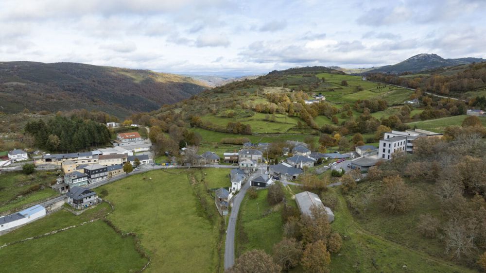 Chandrexa de Queixa, Ourense, ofrece oportunidades laborales y viviendas.