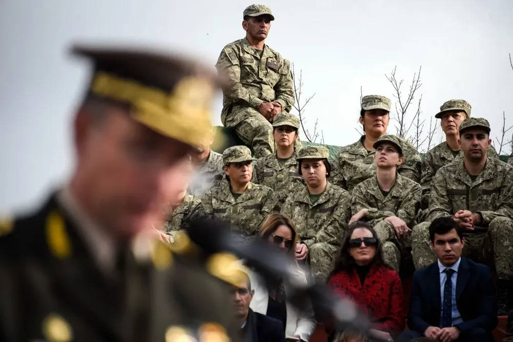 A nivel militar, el Ejército Nacional es la única fuerza que cuenta con una institución especializada de formación en inteligencia