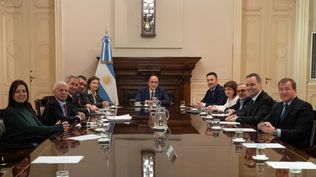 El flamante jefe de Gabinete encabezó la primera reunión con ministros esta mañana en Casa Rosada