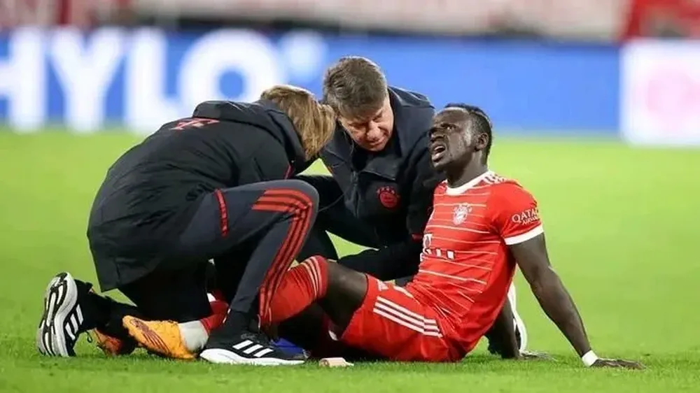 Mané, salió lesionado el martes