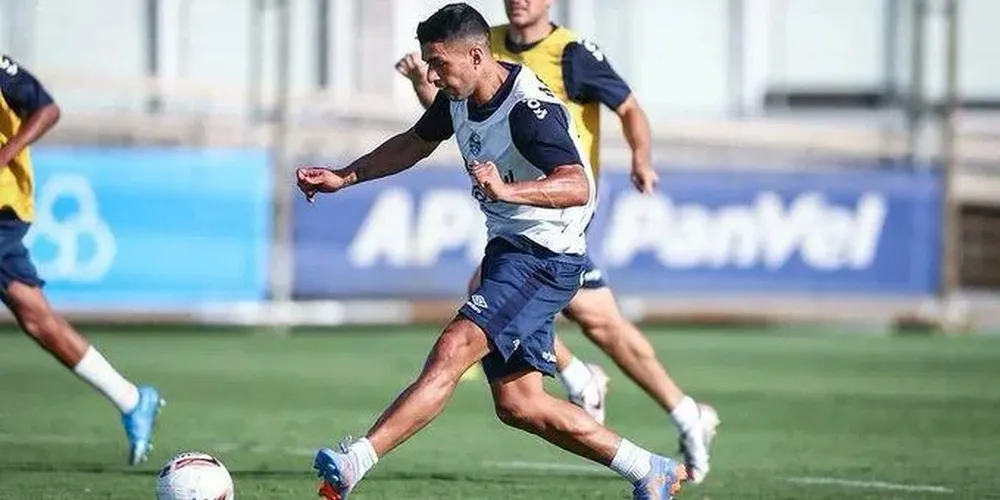 Luis Suárez en un entrenamiento de Gremio
