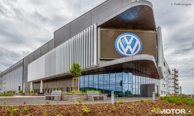 Para recuperar su rentabilidad, la gerencia de Volkswagen acepta una reducción de sus salarios de hasta €300 millones