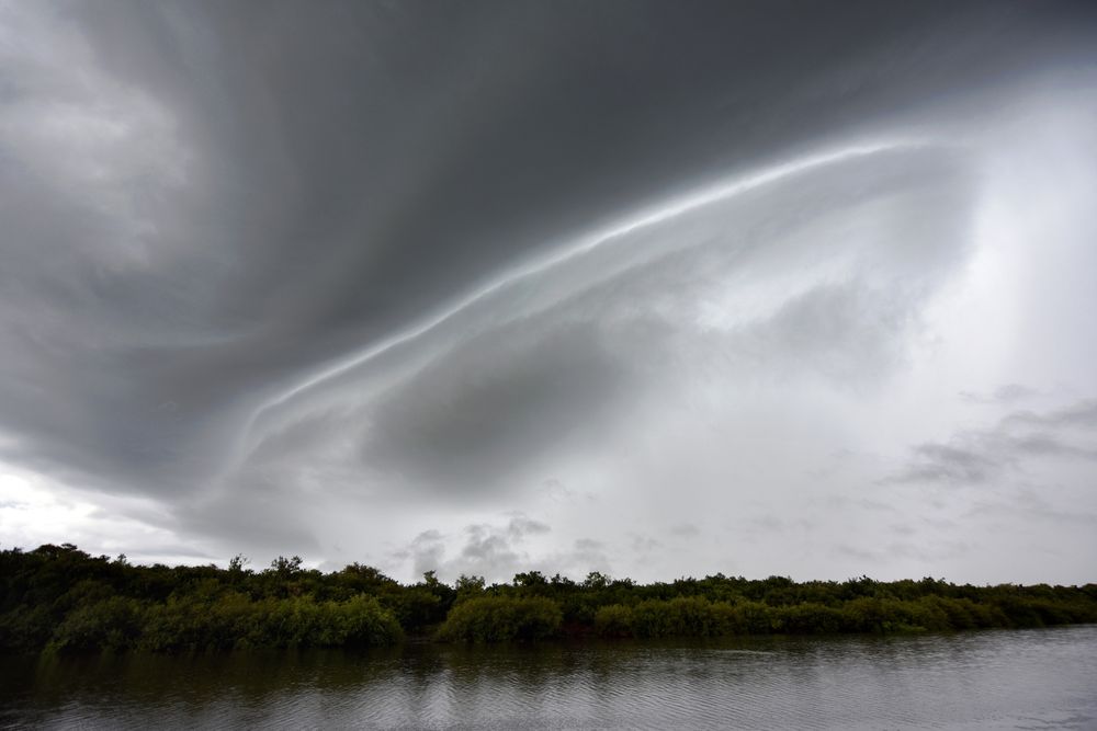 Nube sobre el río Yí.&nbsp;