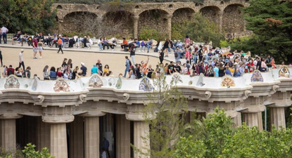 Turistas en Park Guell, Barcelona