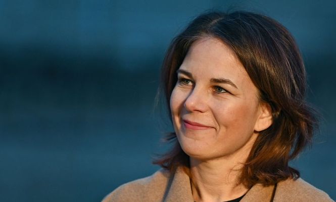 Alemania denunció que hay navíos dañando cables submarinos esenciales casi una vez al mes, según declaró Annalena Baerbock, ministra de Relaciones Exteriores.