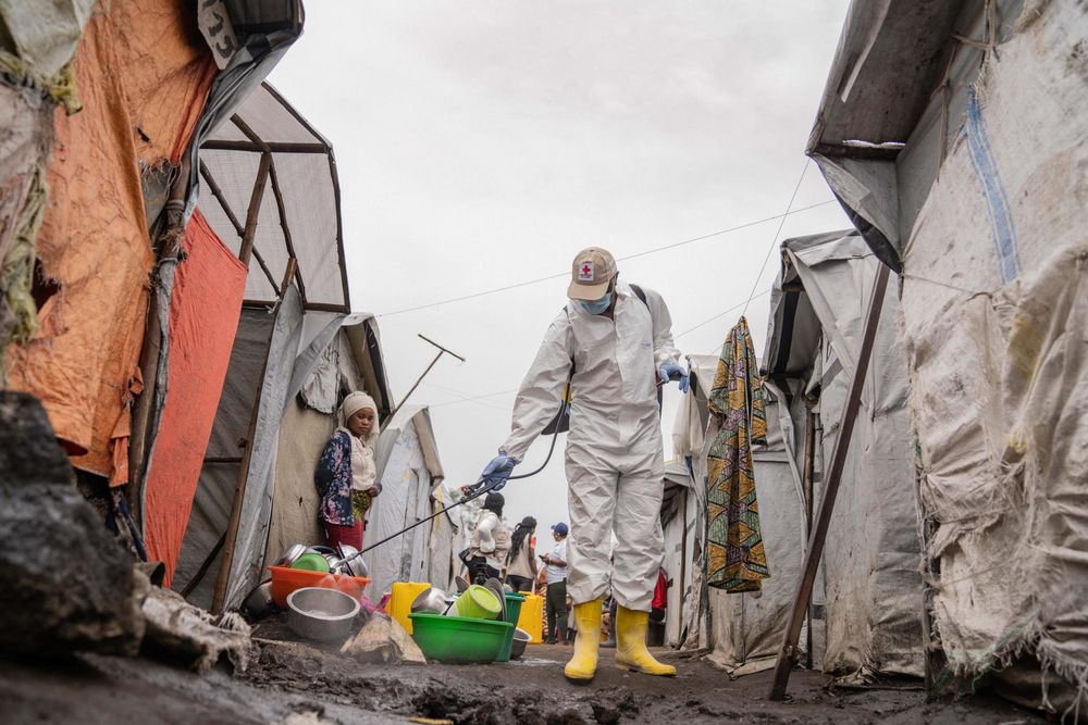 Acciones de prevención contra la mpox en un campo de desplazados en Goma, en República Democrática del Congo. EFE