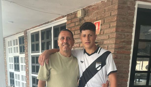 Marcelo Sosa, ex barra de Nacional que ahora representa futbolistas