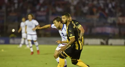 Enzo Martínez y Gastón Rodríguez, dos que salvaron el examen en Peñarol
