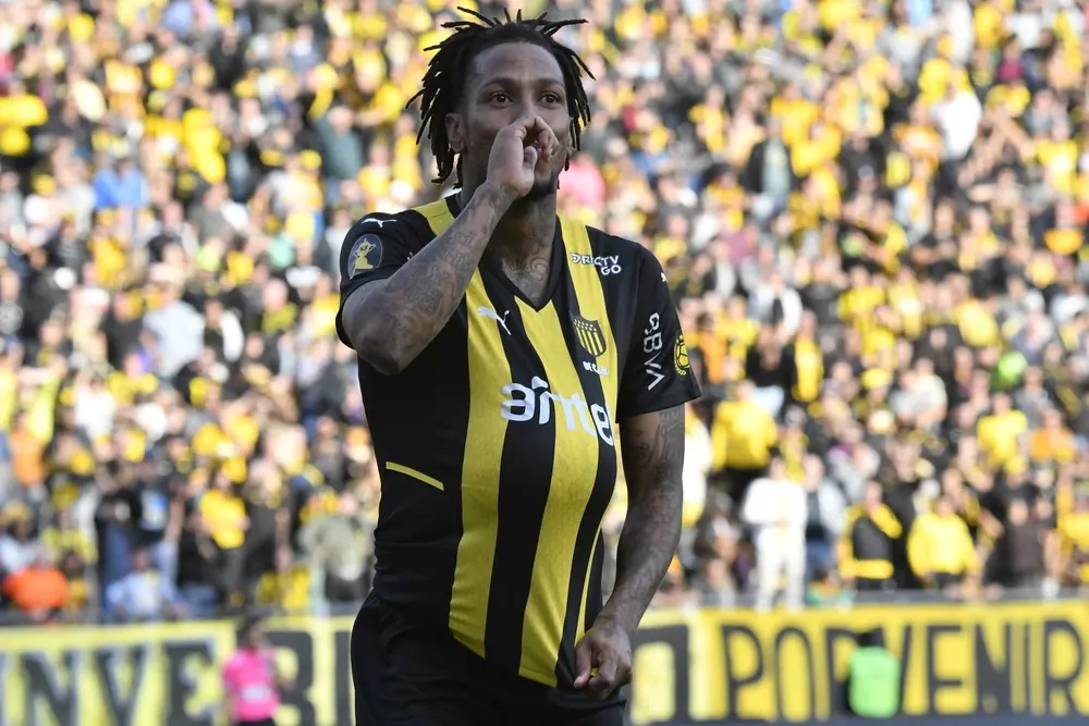 Peñarol cambia el chip para el torneo local