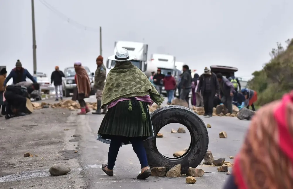 Los manifestantes exigen la renuncia de los integrantes del Tribunal Constitucional, cuyos mandatos están vencidos.
